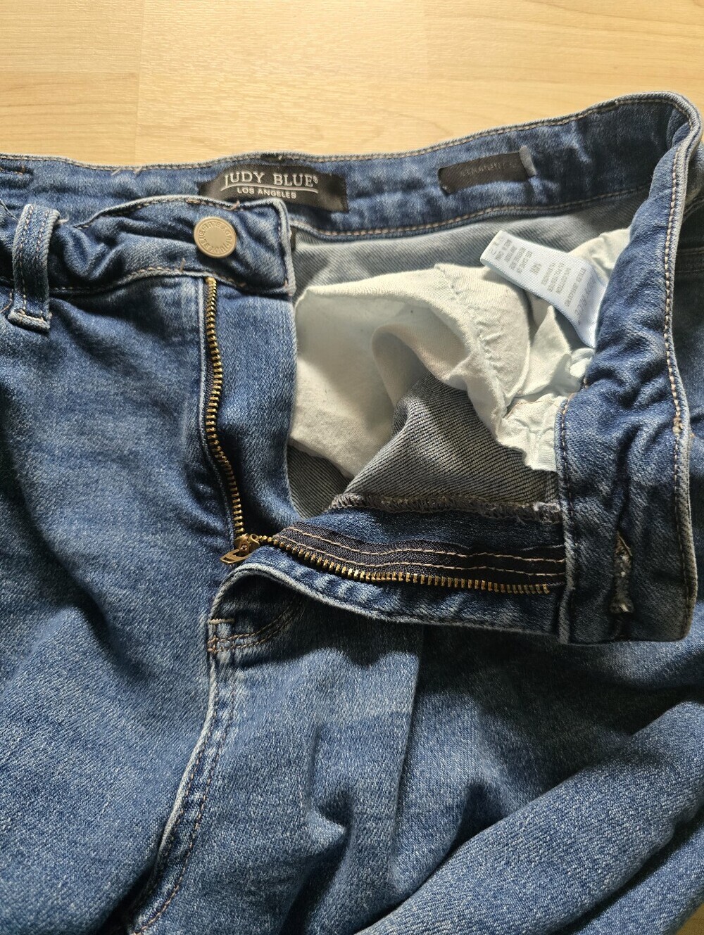 Judy Blue Embroidered Rainbow Pocket Straight Fit Jeans Size 14W - Picture 10 of 13